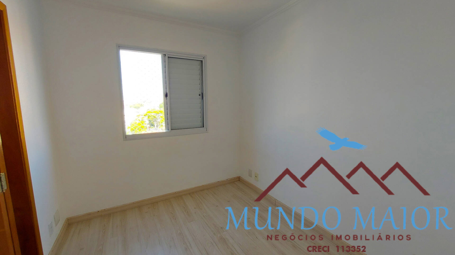 Apartamento à venda com 3 quartos, 80m² - Foto 2