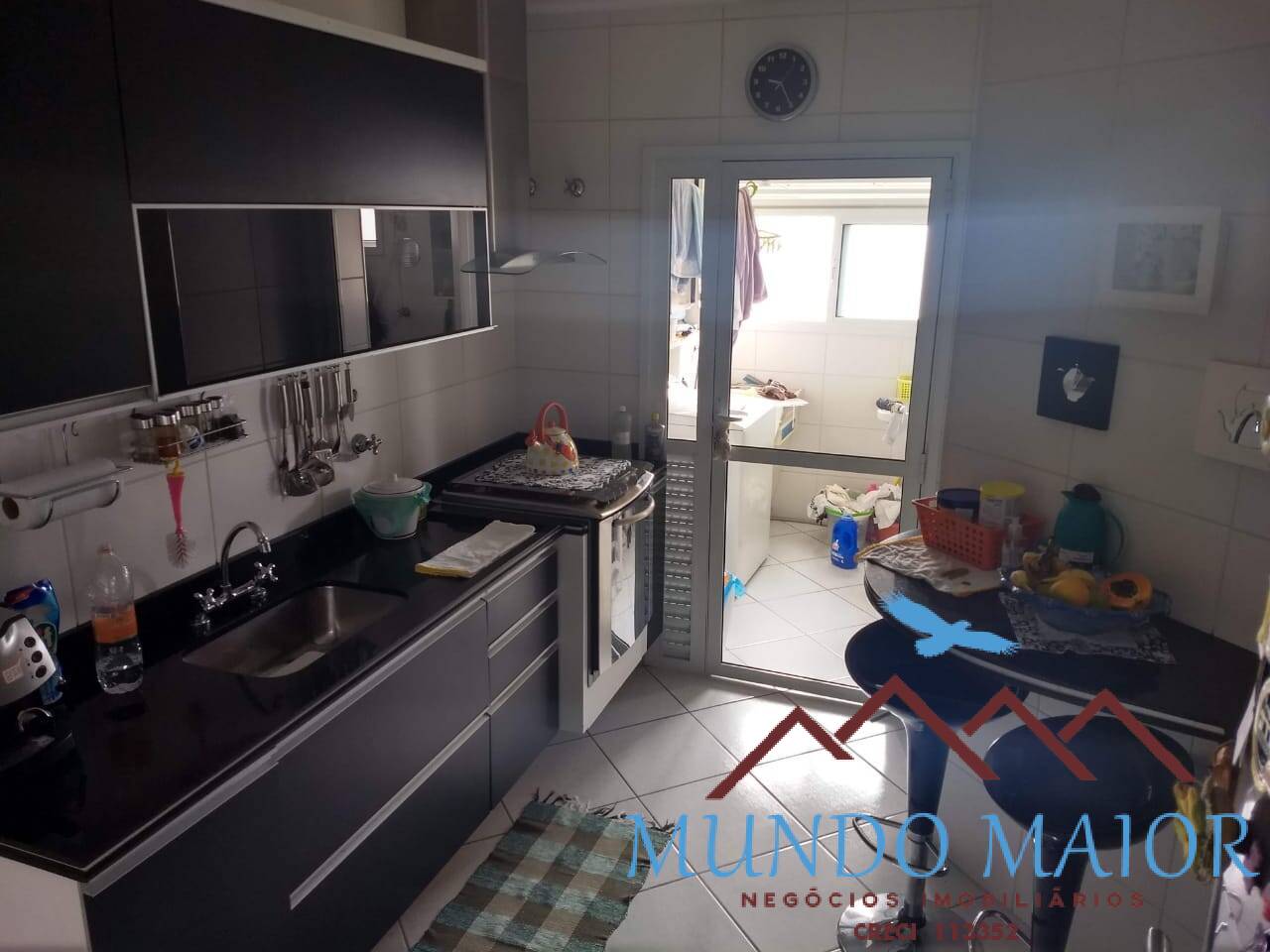 Apartamento à venda com 3 quartos, 96m² - Foto 3