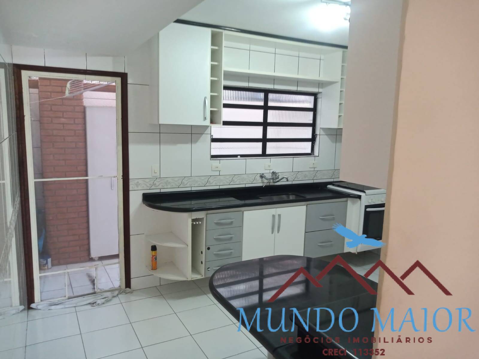 Casa à venda com 3 quartos, 149m² - Foto 2