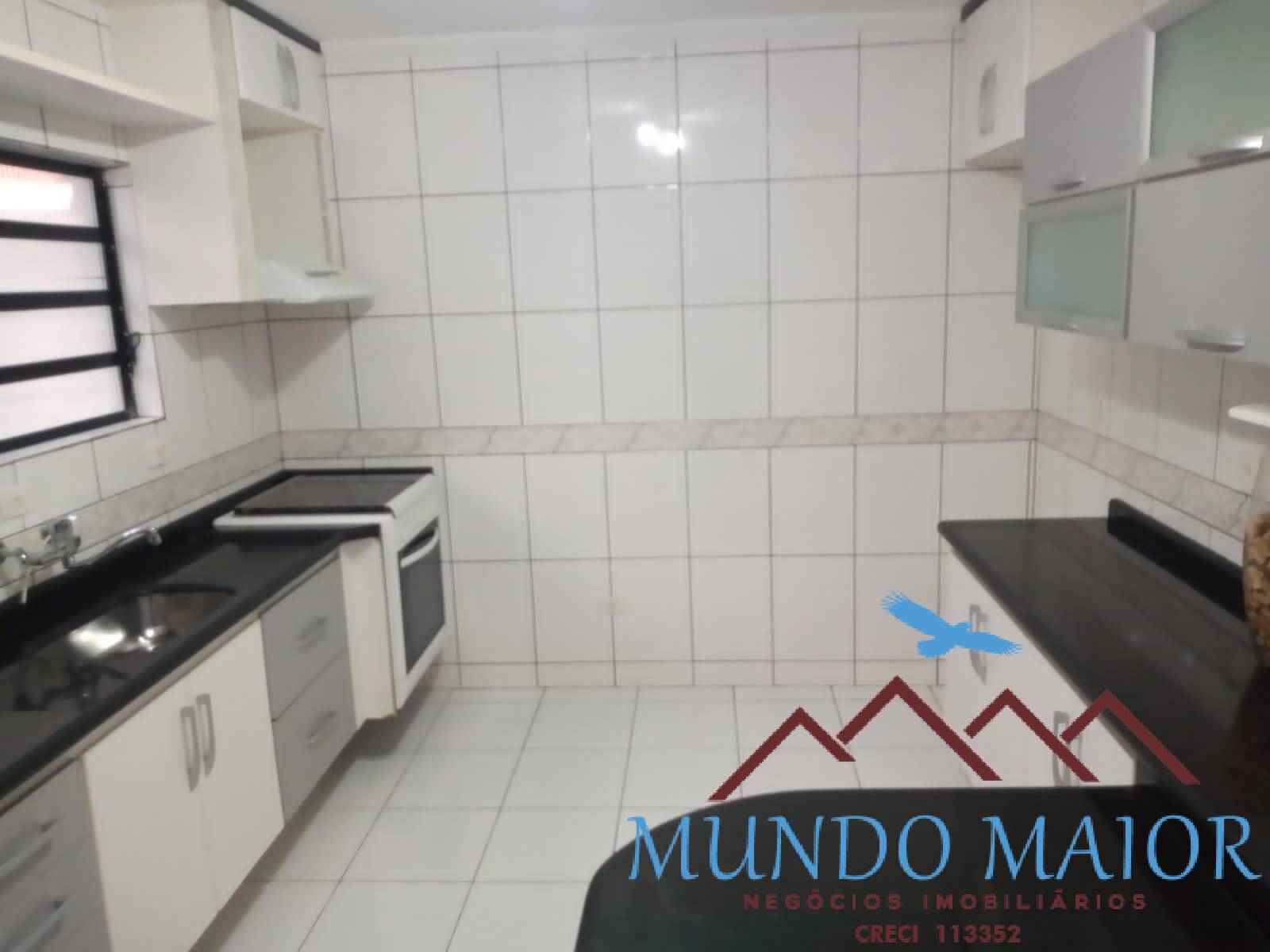 Casa à venda com 3 quartos, 149m² - Foto 1