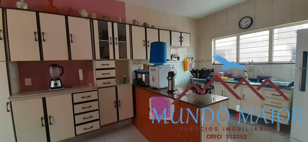 Casa à venda com 2 quartos, 300m² - Foto 6