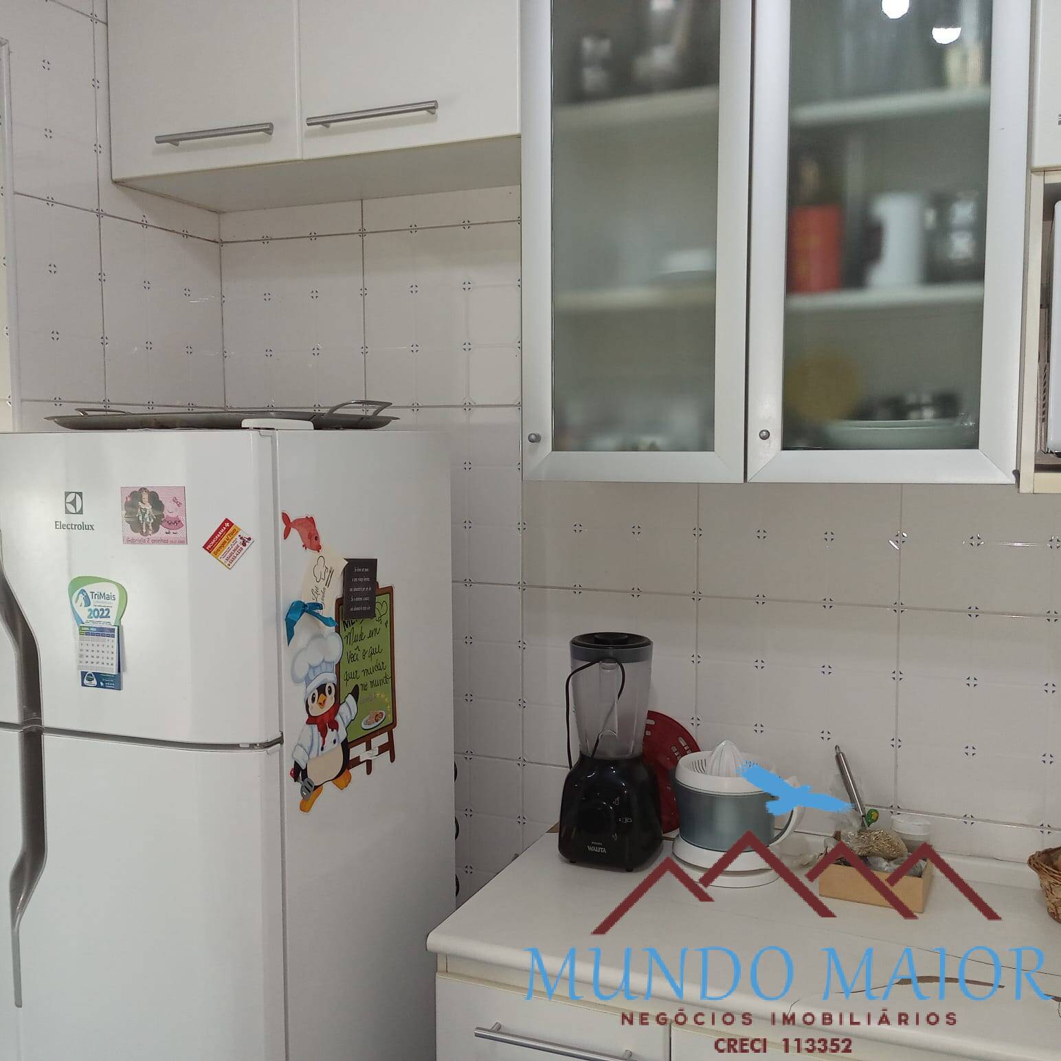 Apartamento à venda com 3 quartos, 95m² - Foto 2