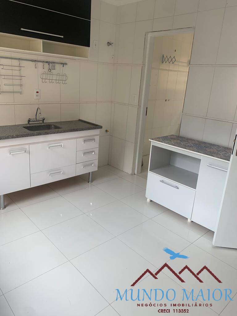 Apartamento à venda com 3 quartos, 95m² - Foto 2