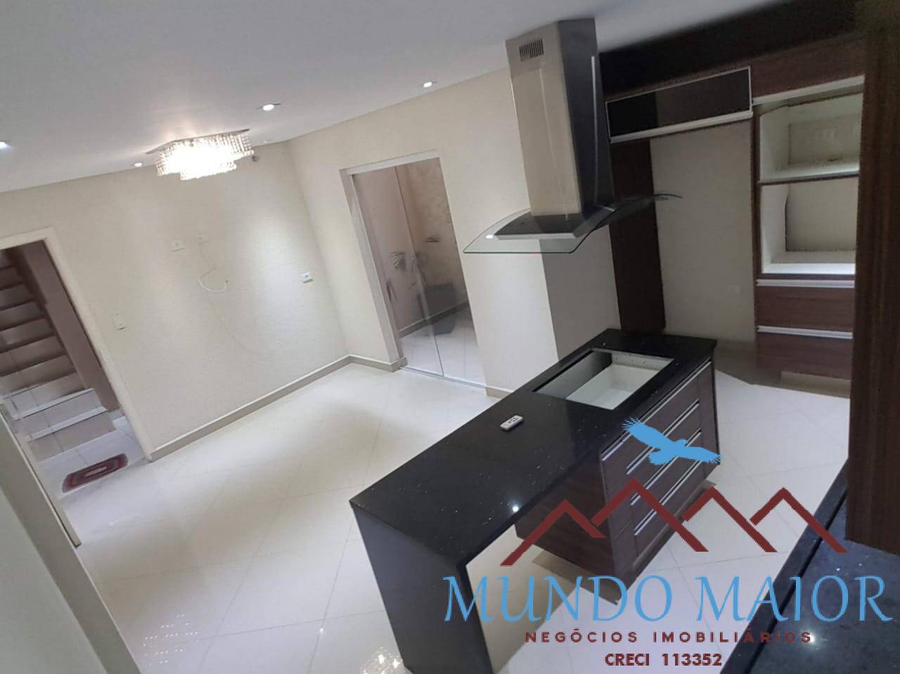 Sobrado à venda com 3 quartos, 250m² - Foto 2