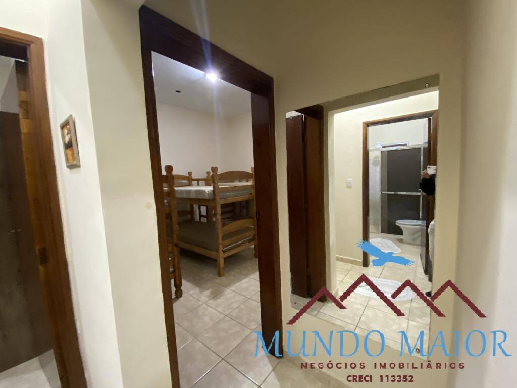 Casa à venda com 3 quartos, 291m² - Foto 2