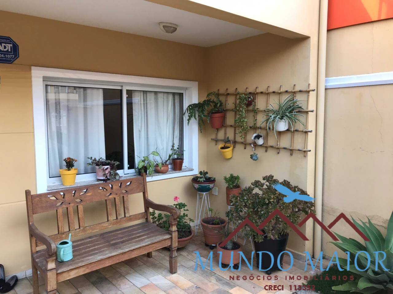 Casa à venda com 3 quartos, 194m² - Foto 4