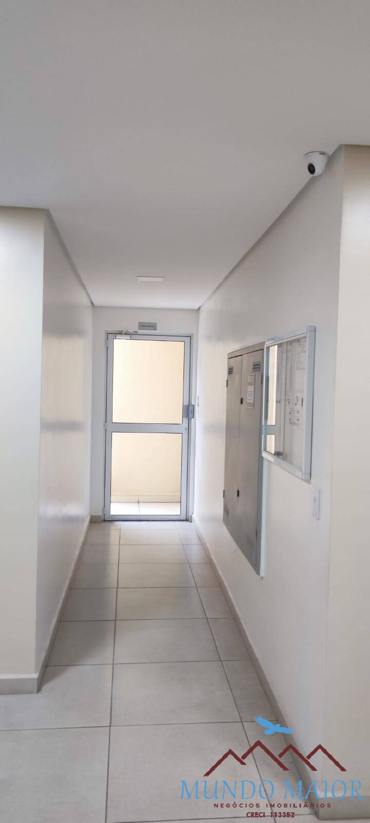 Apartamento à venda com 2 quartos, 66m² - Foto 2