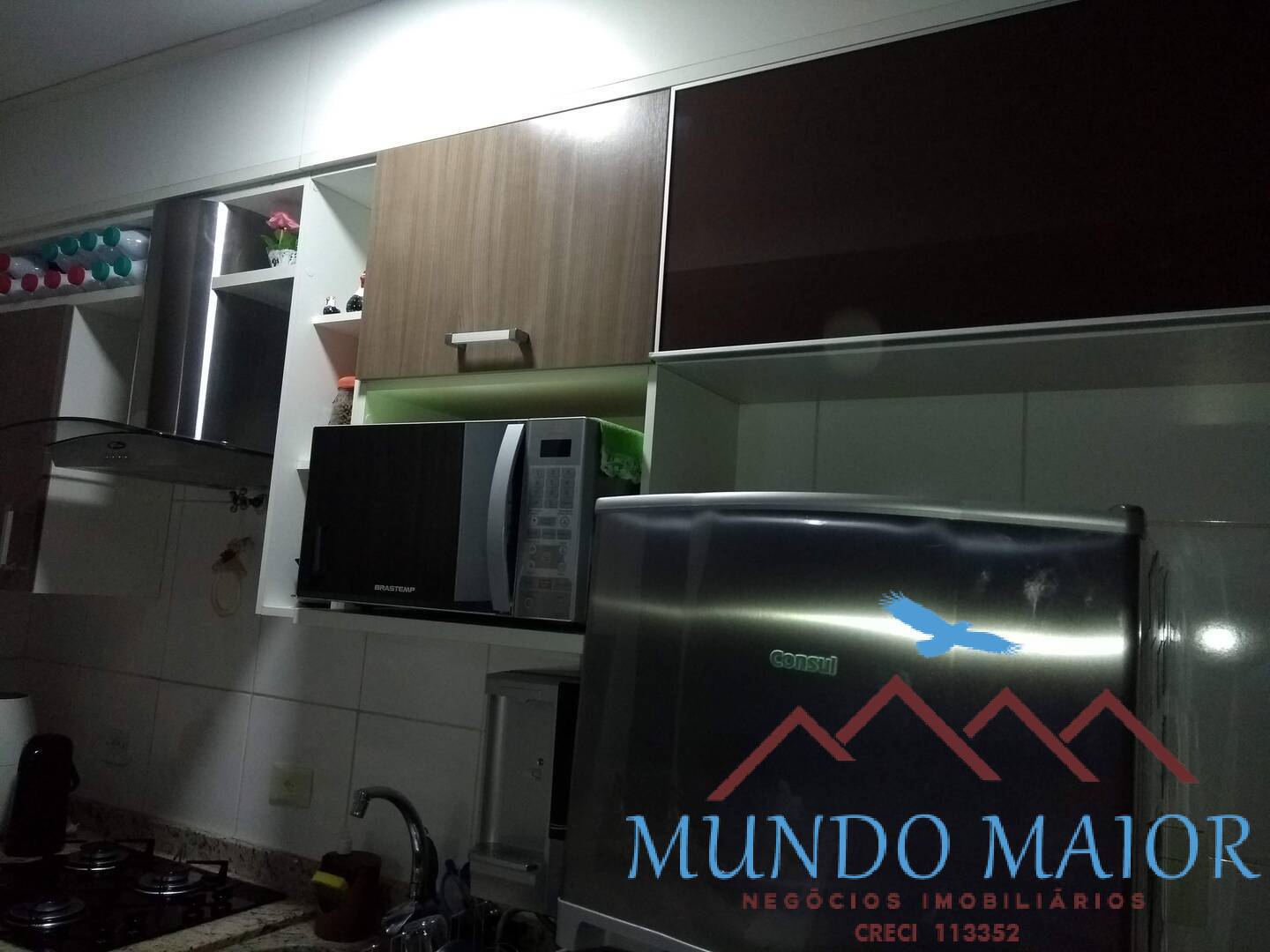 Apartamento à venda com 3 quartos, 150m² - Foto 2