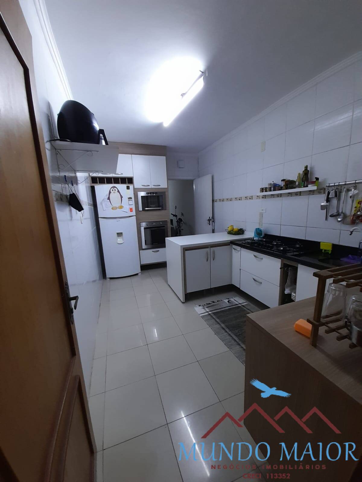 Casa à venda com 4 quartos, 100m² - Foto 1