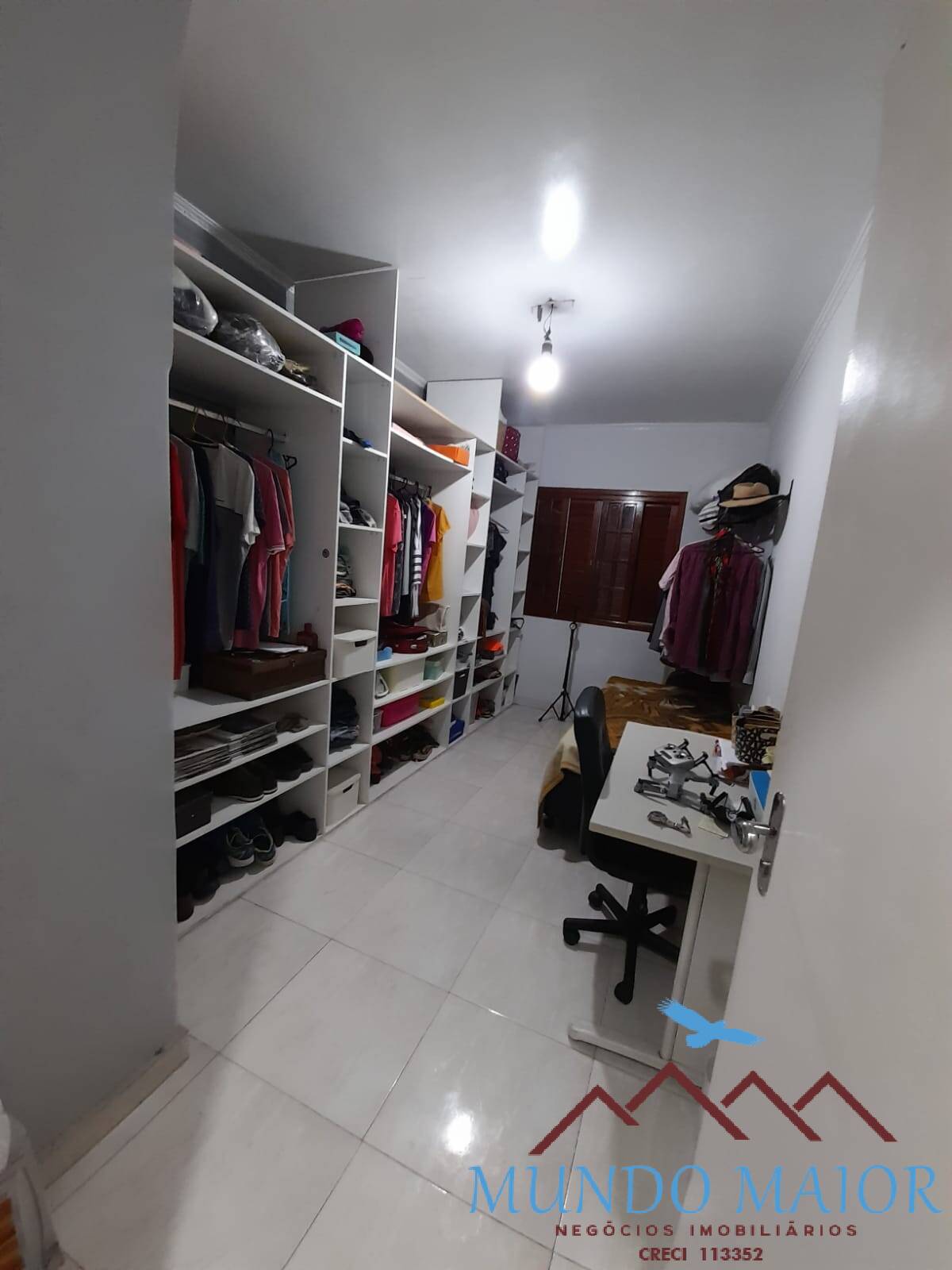 Casa à venda com 4 quartos, 100m² - Foto 4