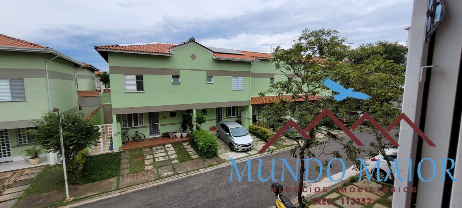 Casa à venda com 3 quartos, 105m² - Foto 2