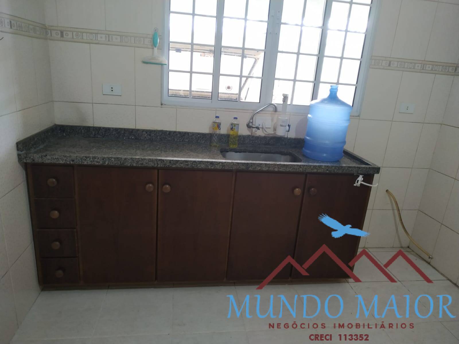 Casa à venda com 3 quartos, 180m² - Foto 3