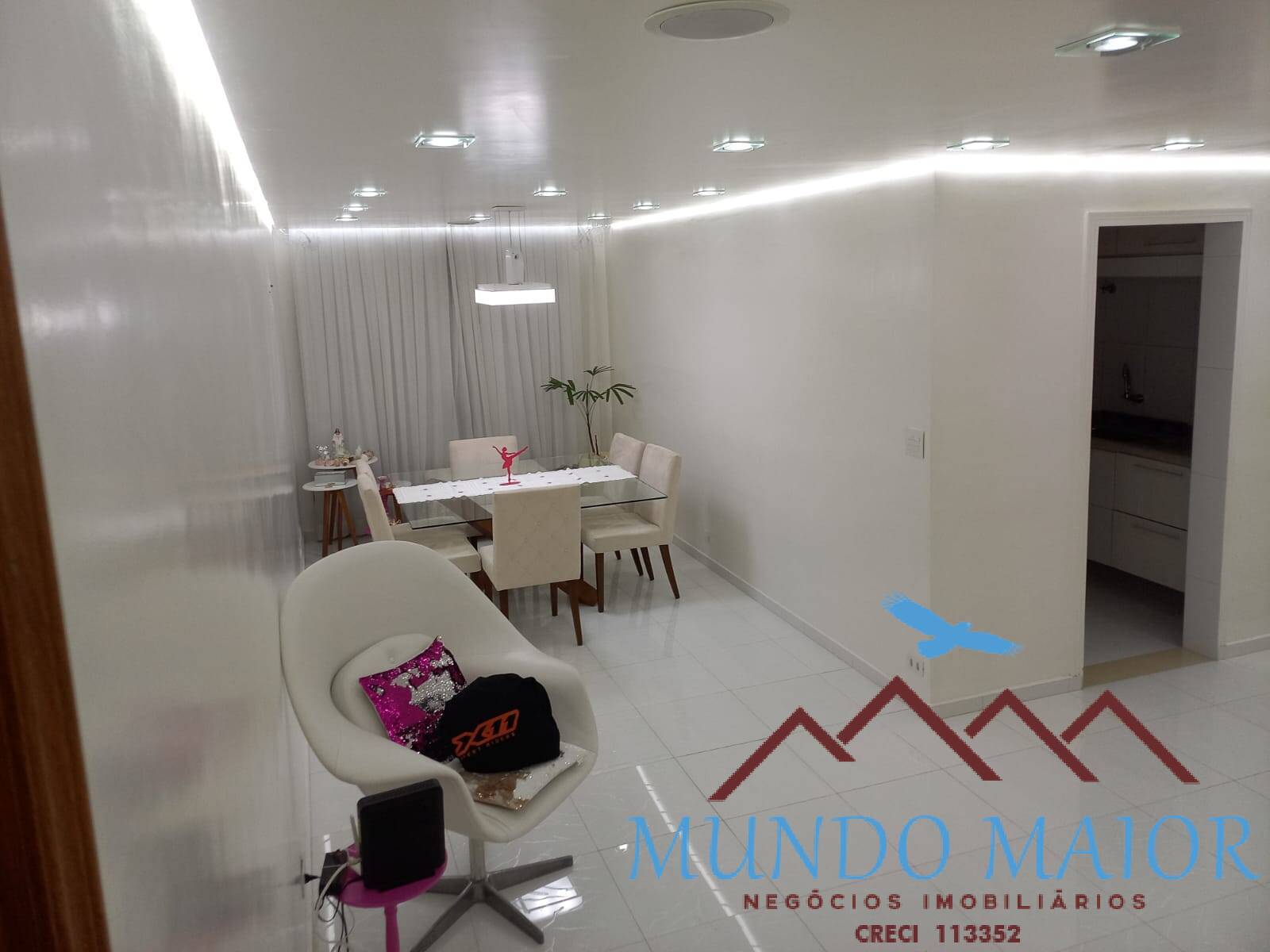 Apartamento à venda com 3 quartos, 98m² - Foto 11