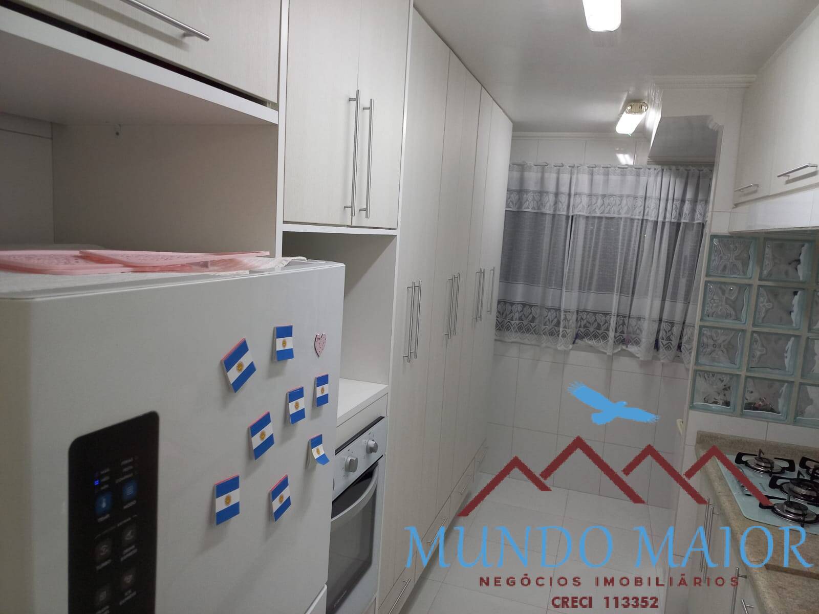 Apartamento à venda com 3 quartos, 98m² - Foto 1