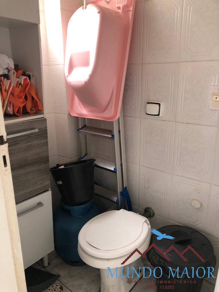 Apartamento à venda com 2 quartos, 75m² - Foto 2