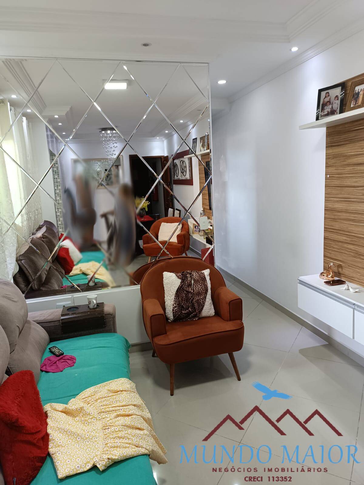 Apartamento à venda com 2 quartos, 70m² - Foto 1