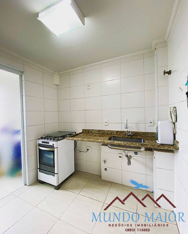 Apartamento à venda com 3 quartos, 80m² - Foto 1