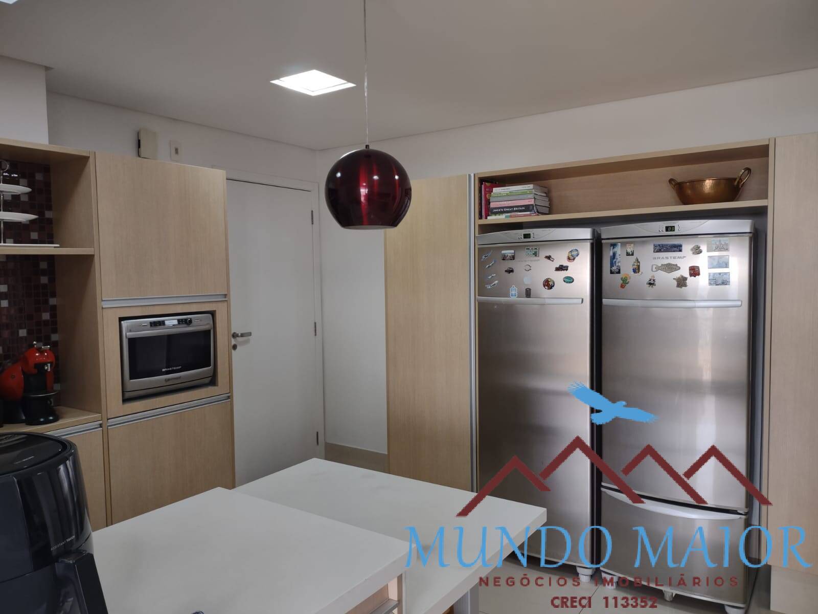 Apartamento à venda com 3 quartos, 142m² - Foto 1