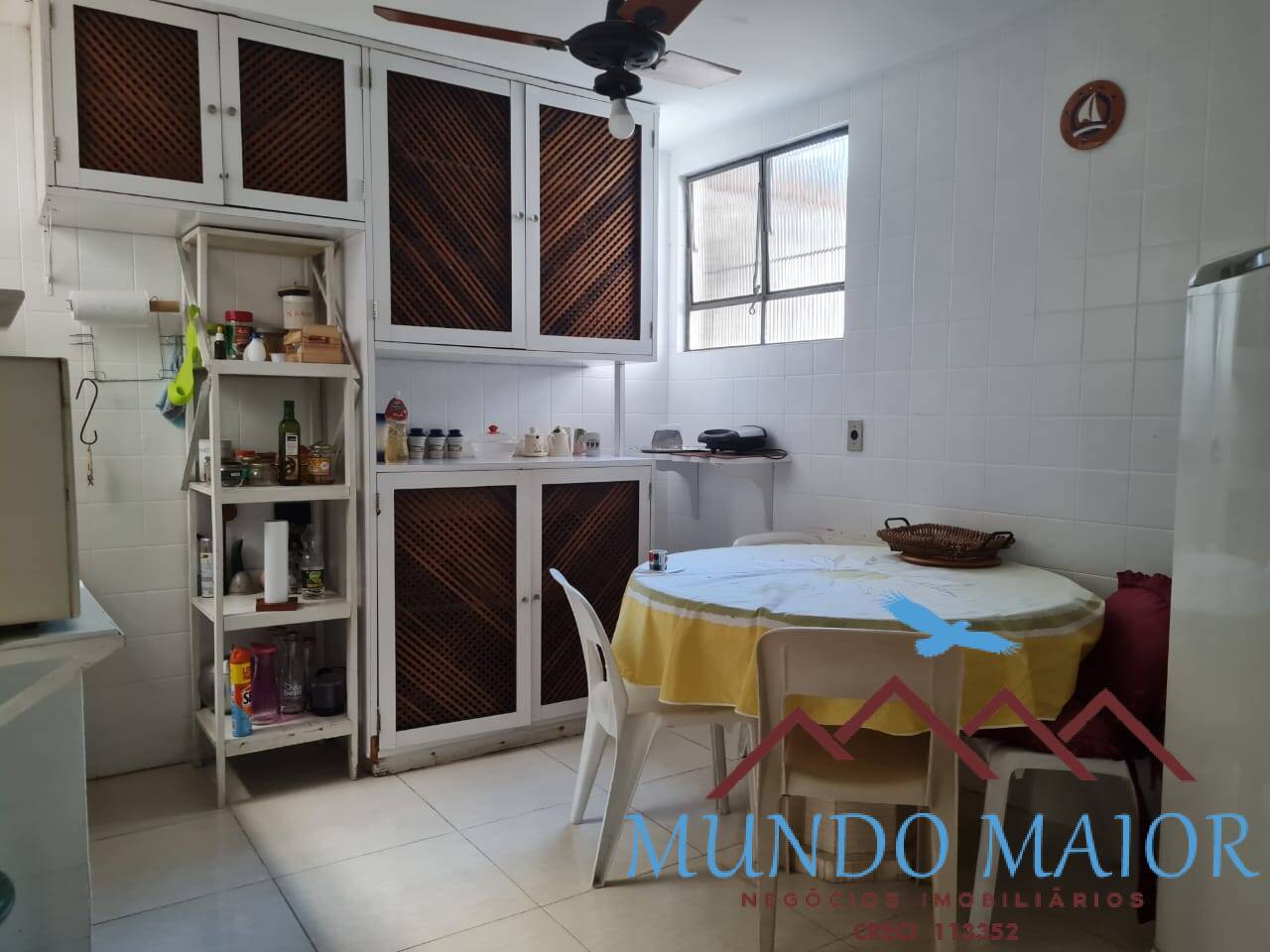 Casa à venda com 4 quartos, 1000m² - Foto 1