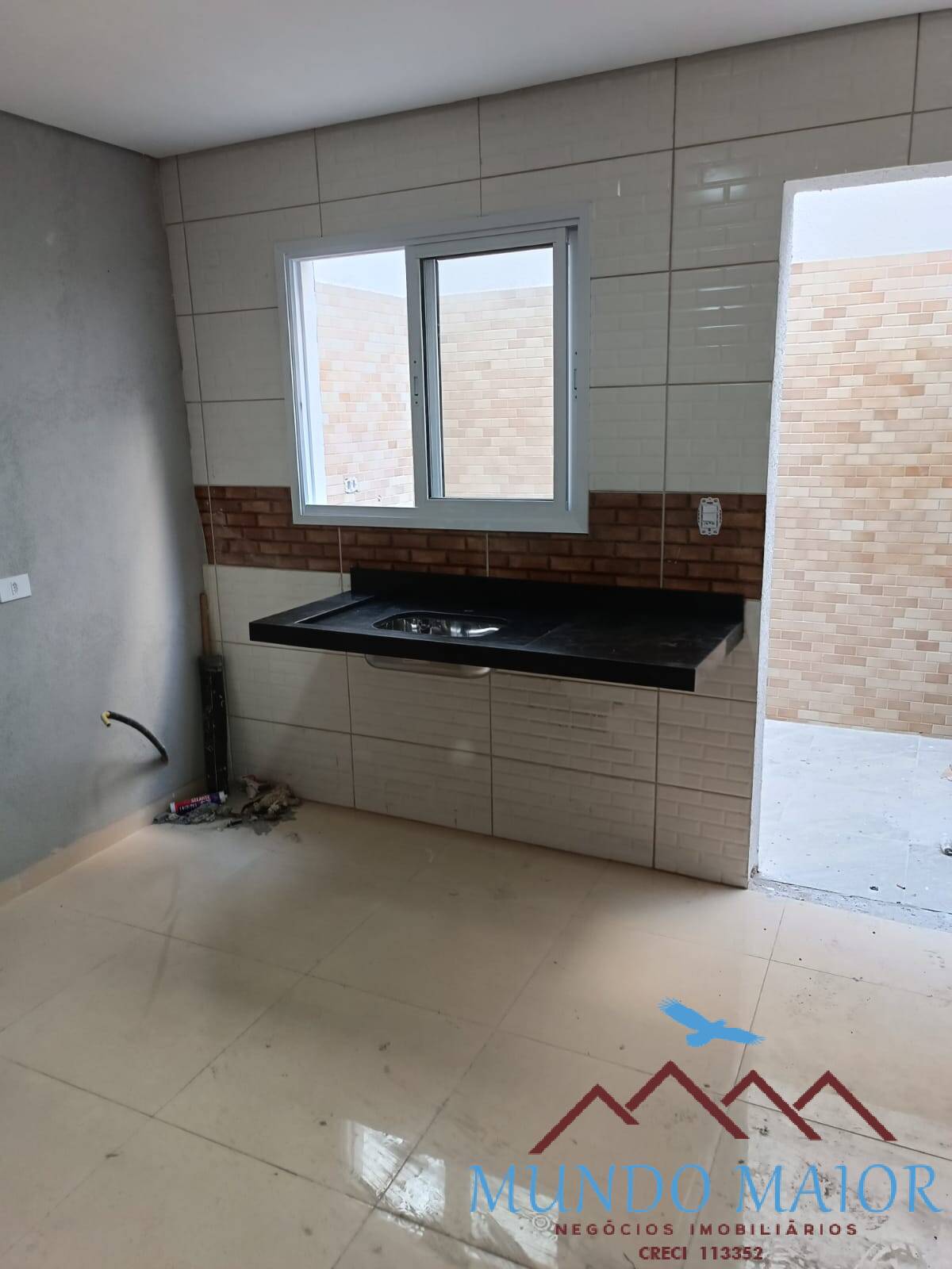 Casa à venda com 3 quartos, 110m² - Foto 2