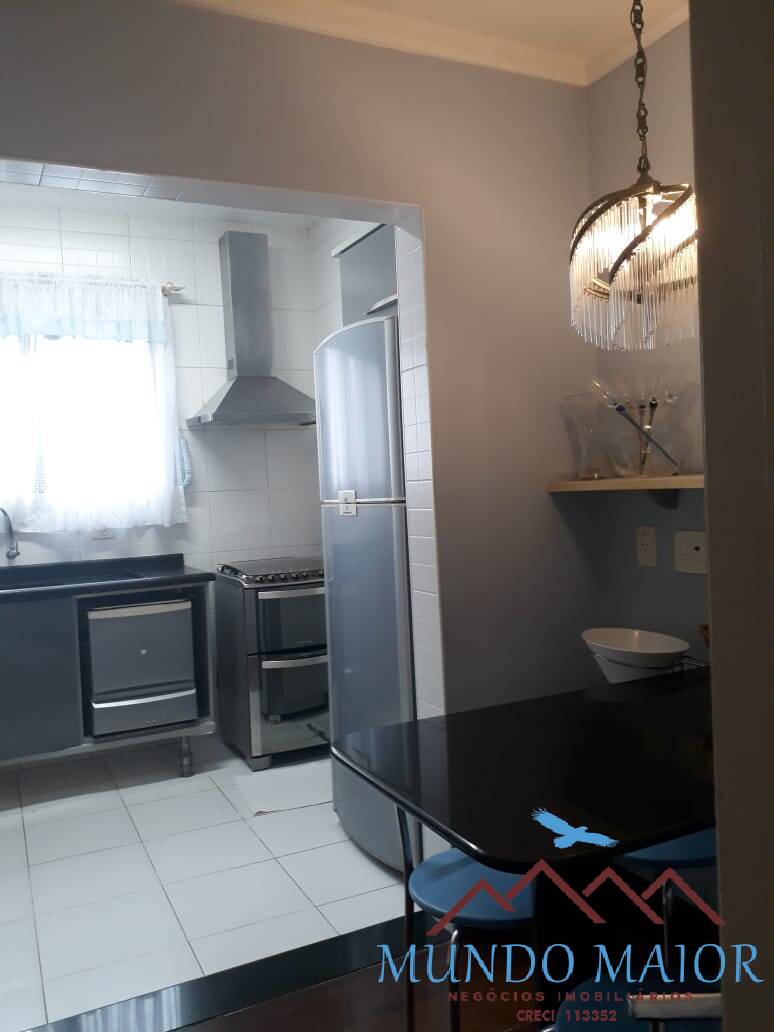 Apartamento à venda com 3 quartos, 158m² - Foto 2