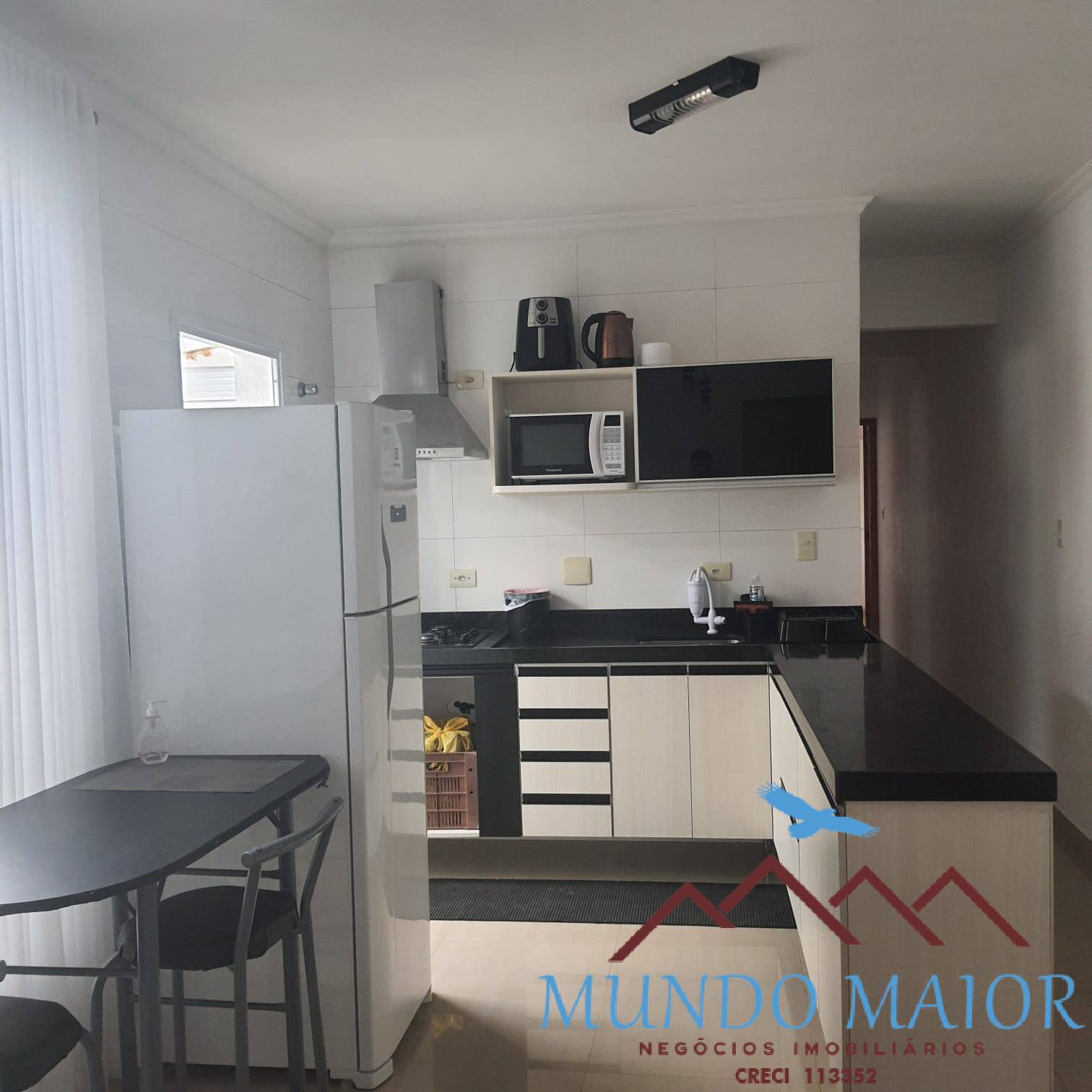 Apartamento à venda com 3 quartos, 67m² - Foto 2