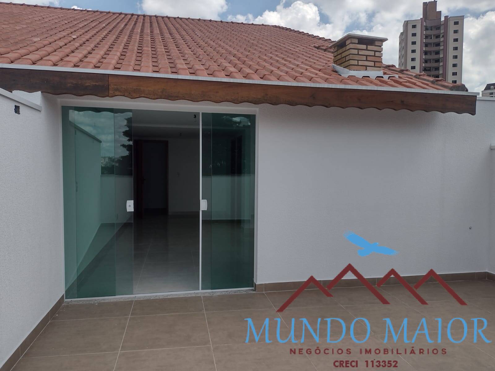 Apartamento à venda com 2 quartos, 100m² - Foto 1