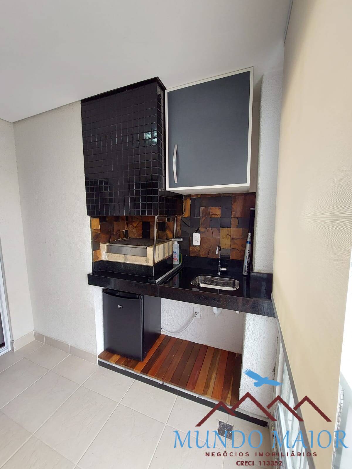 Apartamento à venda com 2 quartos, 76m² - Foto 2