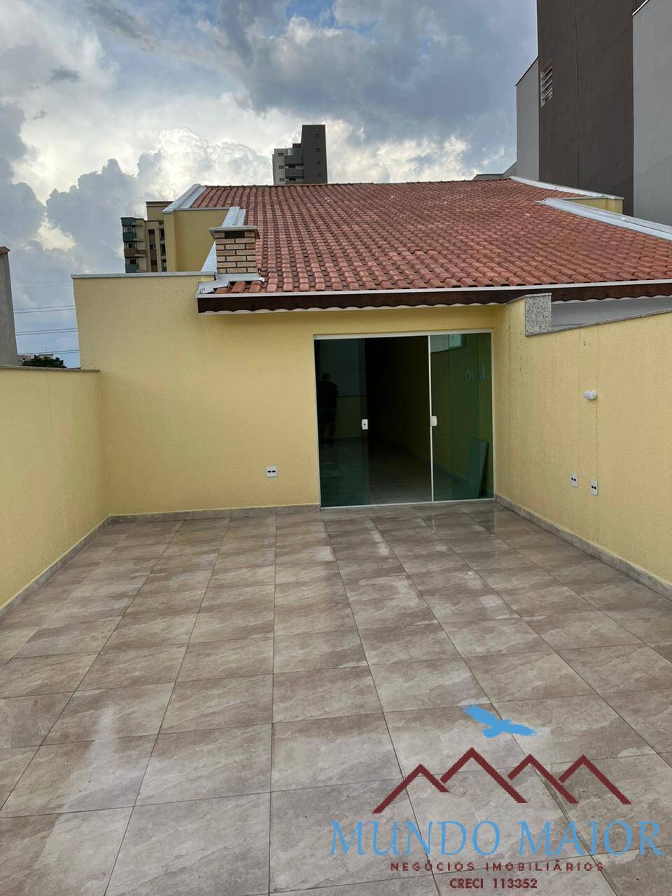 Apartamento à venda com 3 quartos, 186m² - Foto 2