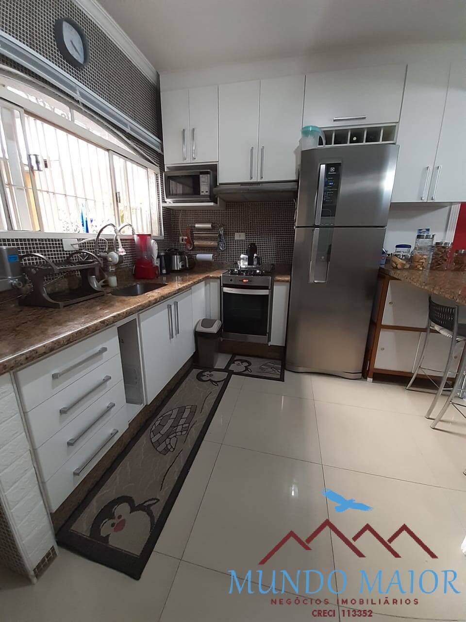 Casa à venda com 3 quartos, 270m² - Foto 2