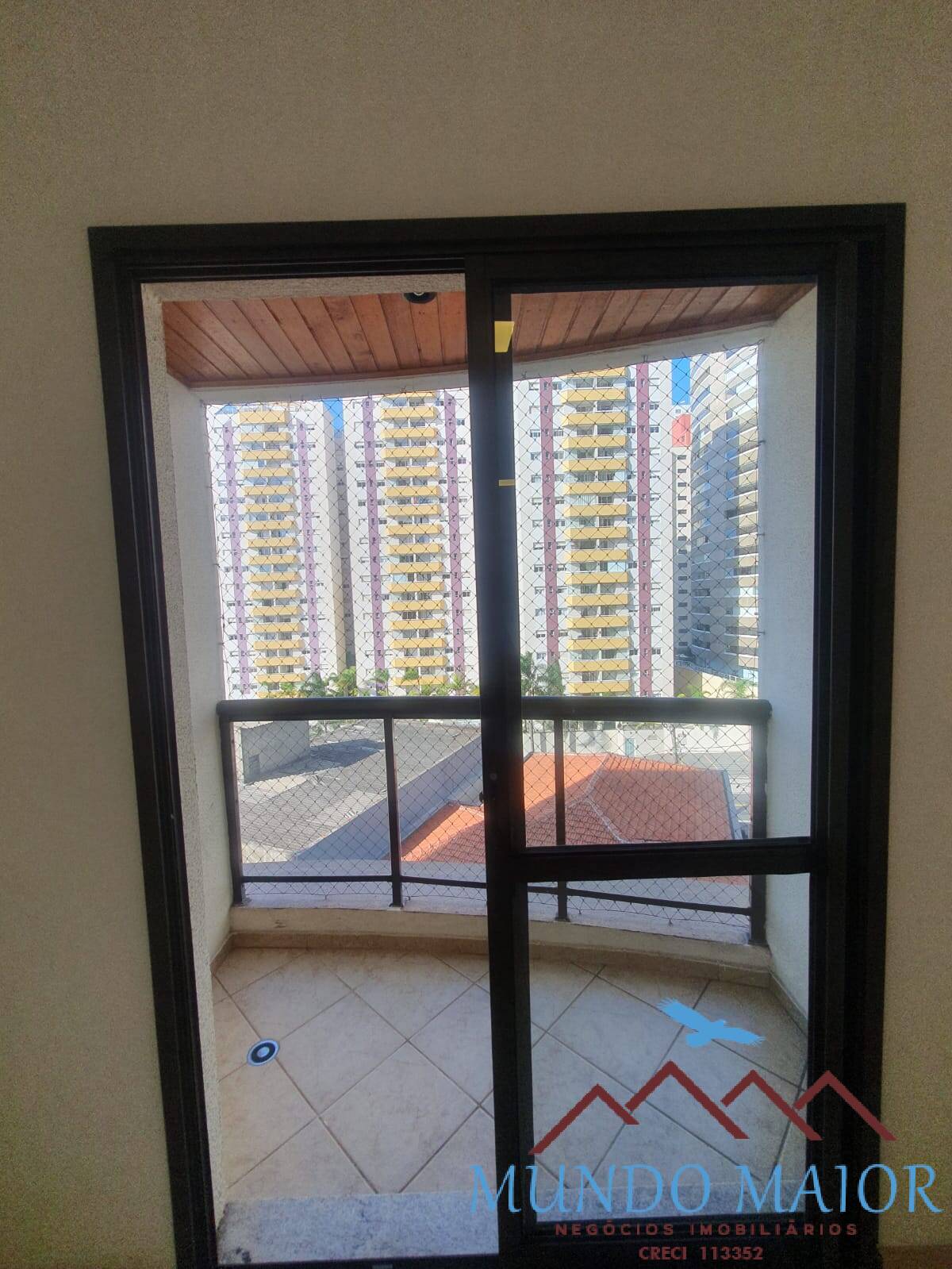 Apartamento à venda com 3 quartos, 65m² - Foto 4