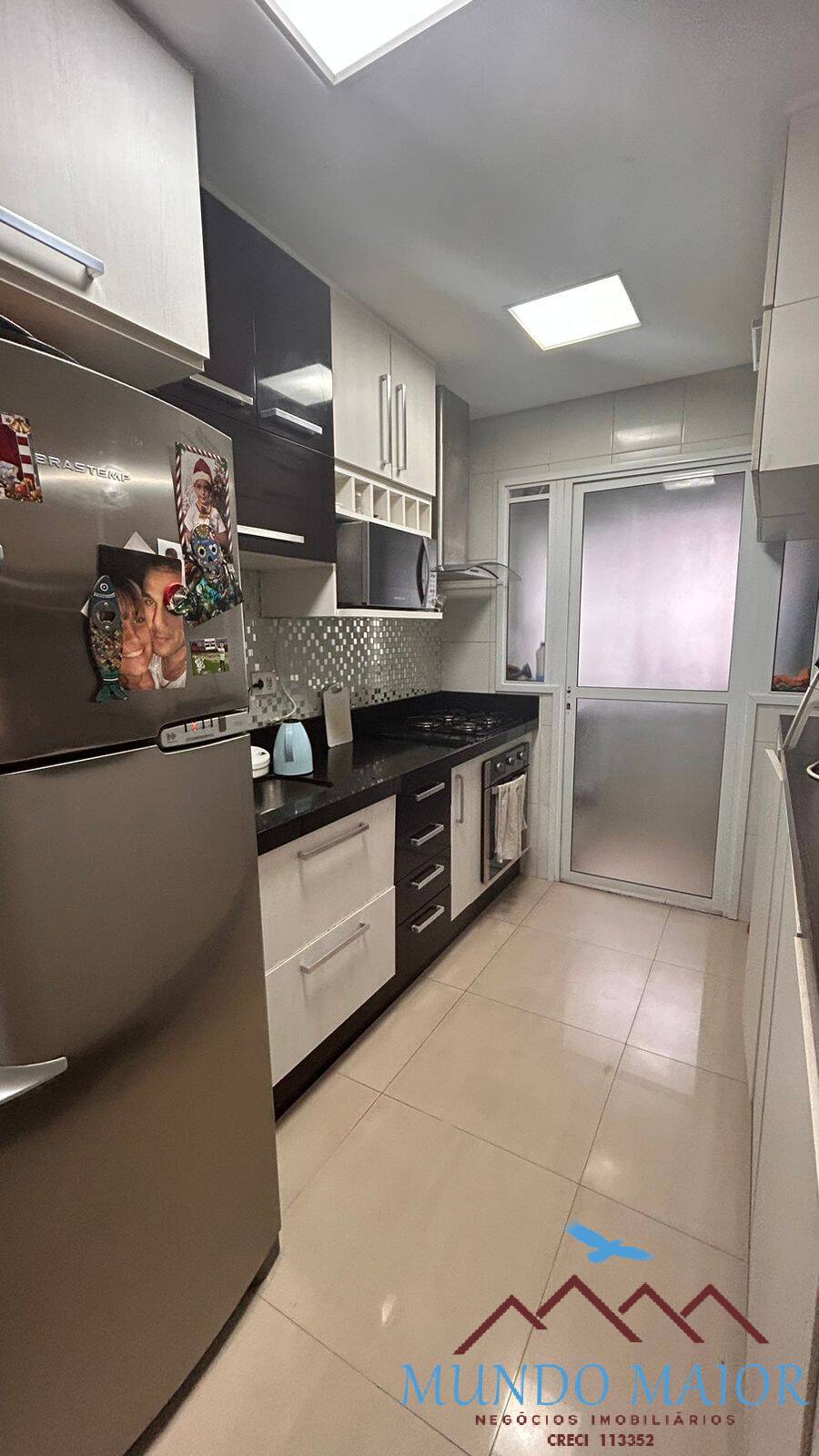 Apartamento à venda com 2 quartos, 69m² - Foto 3