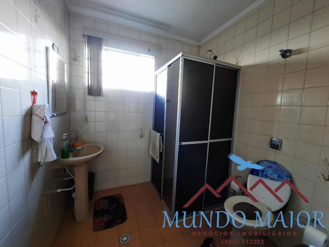 Casa à venda com 3 quartos, 300m² - Foto 2