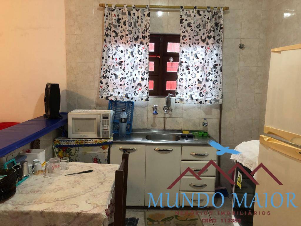 Casa à venda com 2 quartos, 125m² - Foto 2