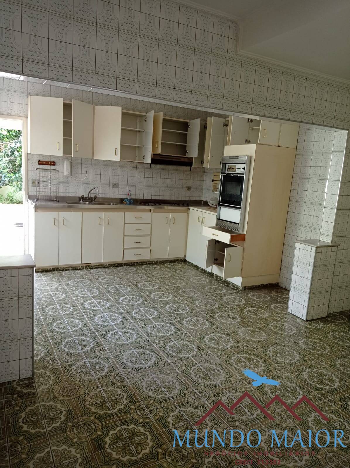 Casa à venda com 3 quartos, 250m² - Foto 4