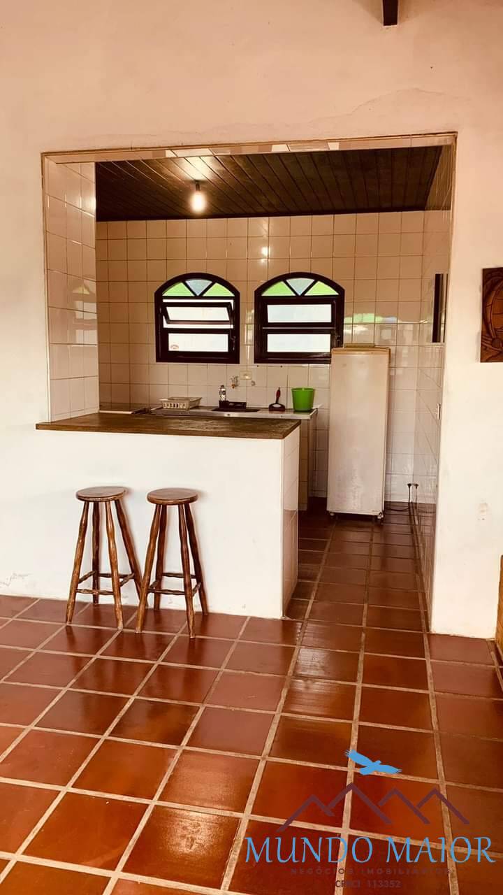 Casa à venda com 2 quartos, 250m² - Foto 2