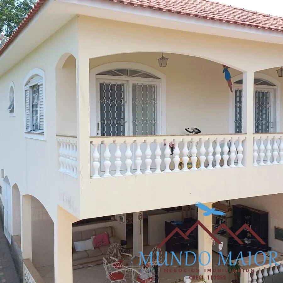 Casa à venda com 3 quartos, 360m² - Foto 2