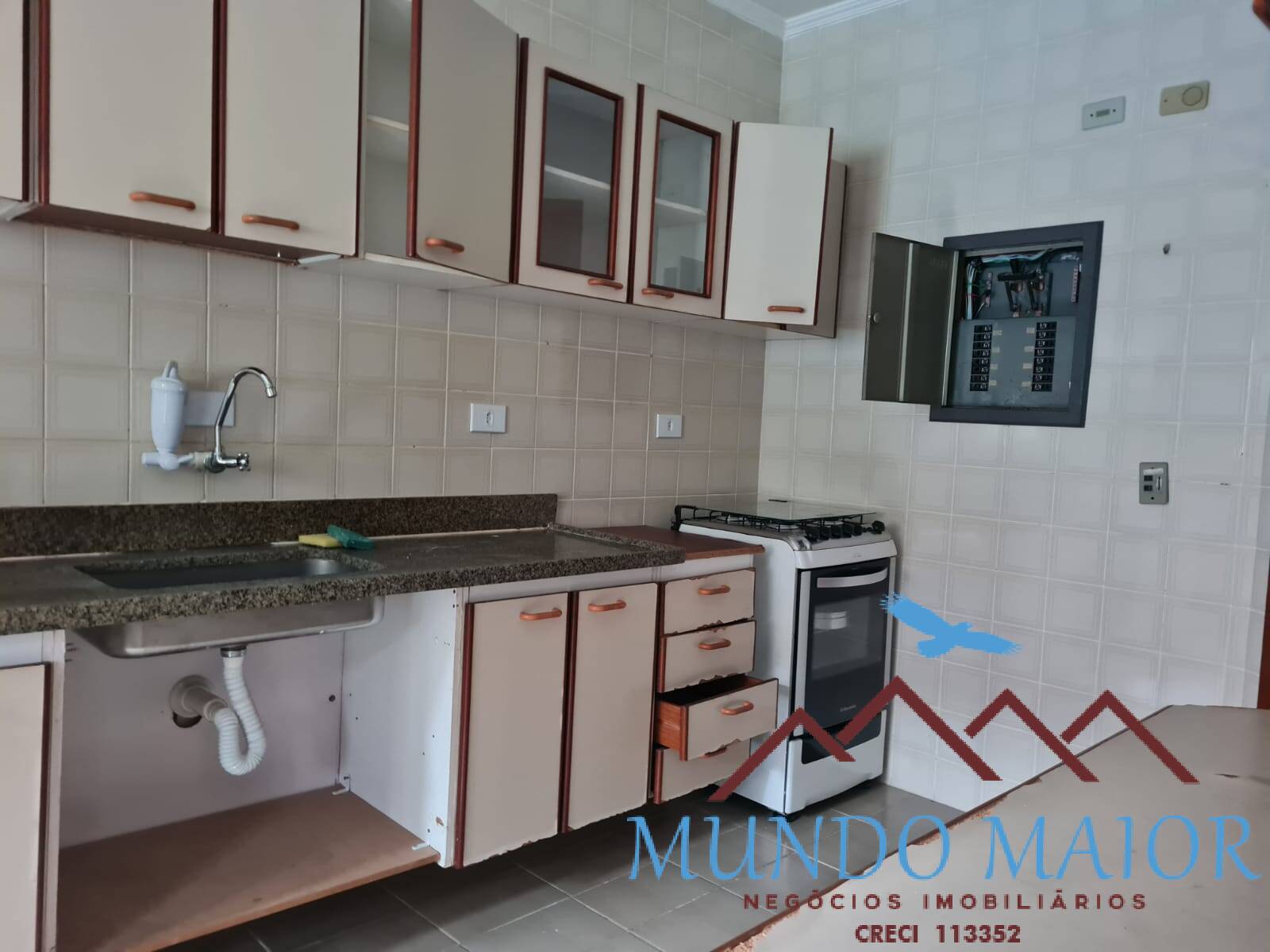 Apartamento à venda com 2 quartos, 80m² - Foto 11