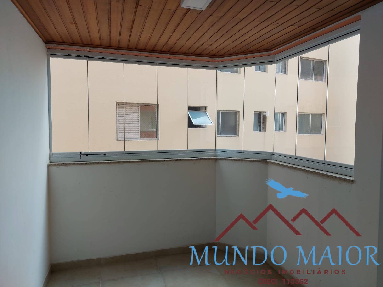 Apartamento à venda com 2 quartos, 65m² - Foto 2