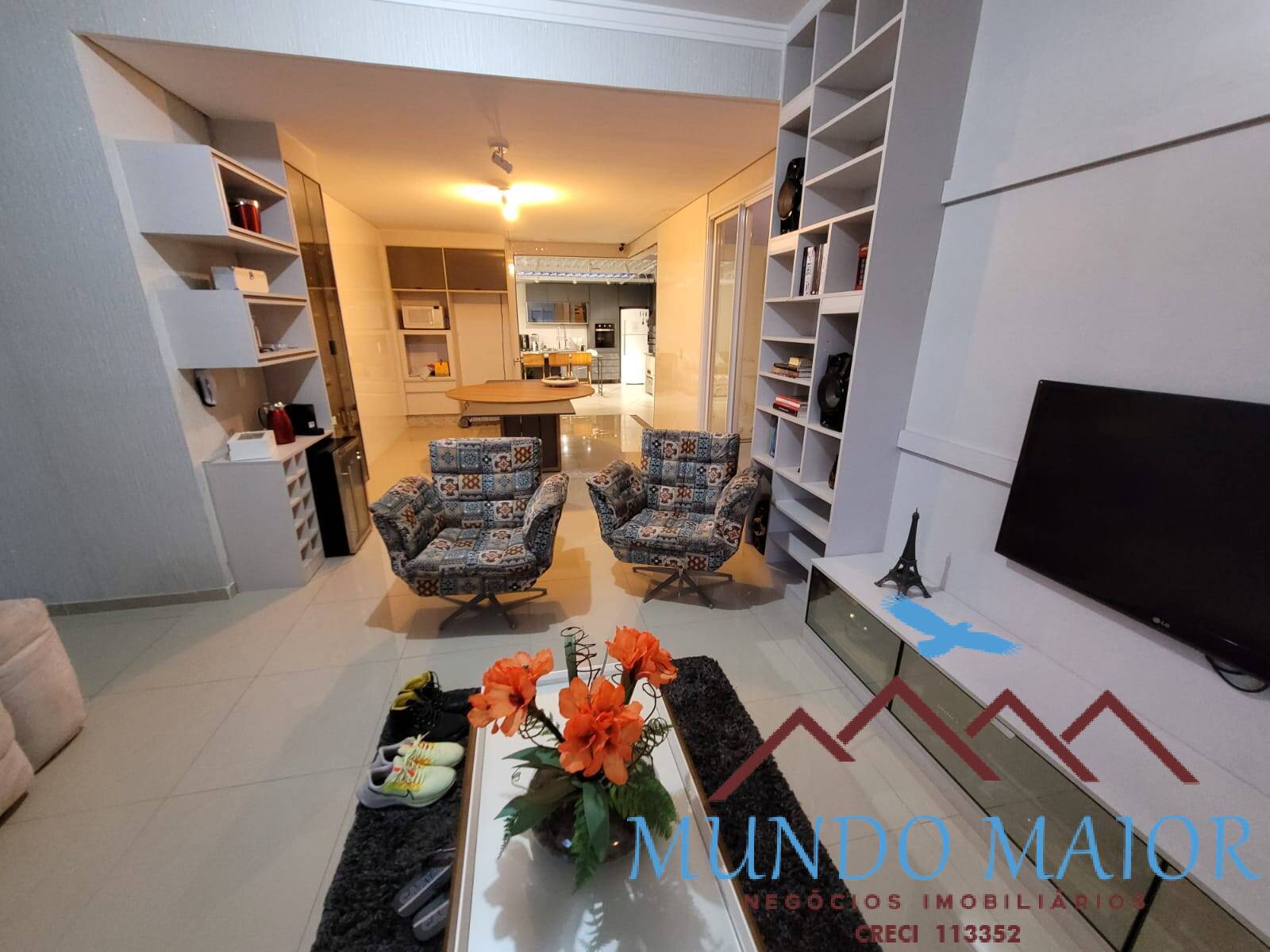 Apartamento à venda com 3 quartos, 187m² - Foto 2