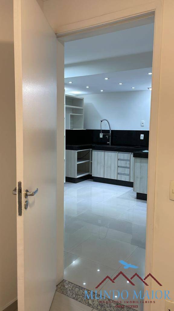 Apartamento à venda com 3 quartos, 103m² - Foto 3