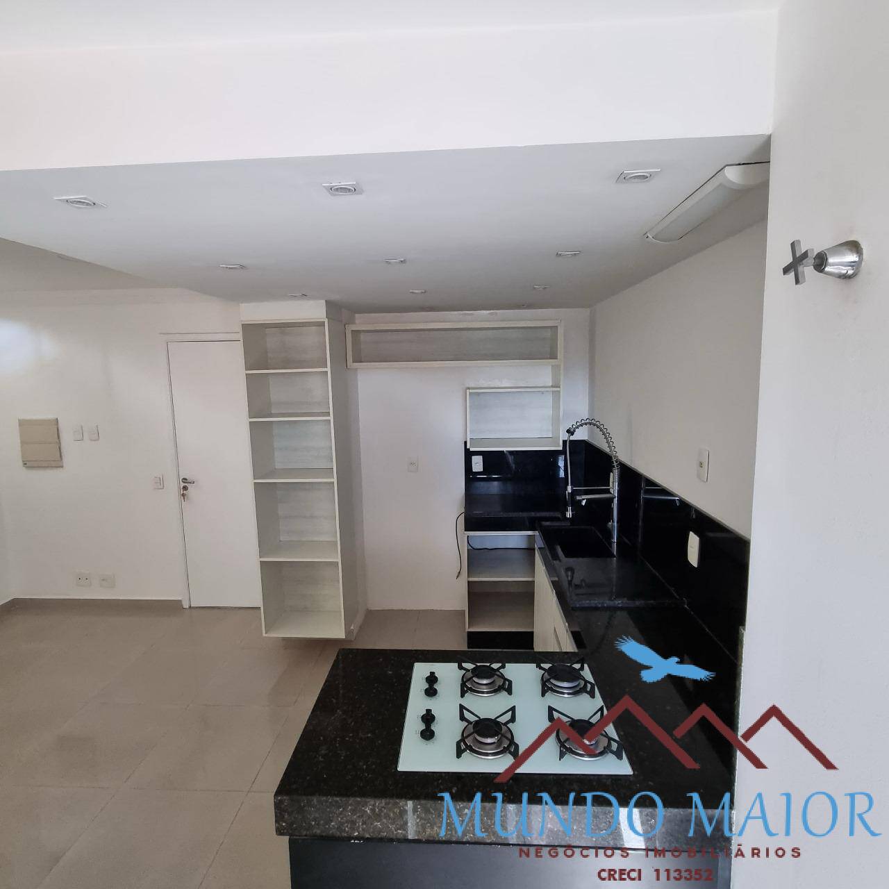 Apartamento à venda com 3 quartos, 103m² - Foto 2