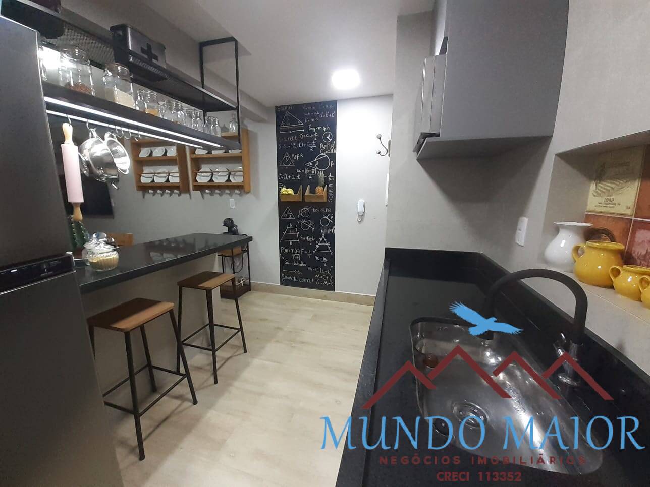 Apartamento à venda com 2 quartos, 62m² - Foto 1