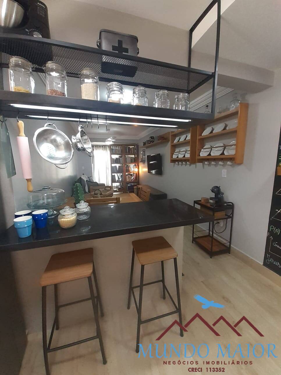 Apartamento à venda com 2 quartos, 62m² - Foto 2