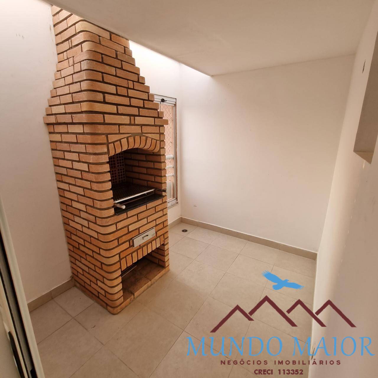 Apartamento à venda com 2 quartos, 83660m² - Foto 2