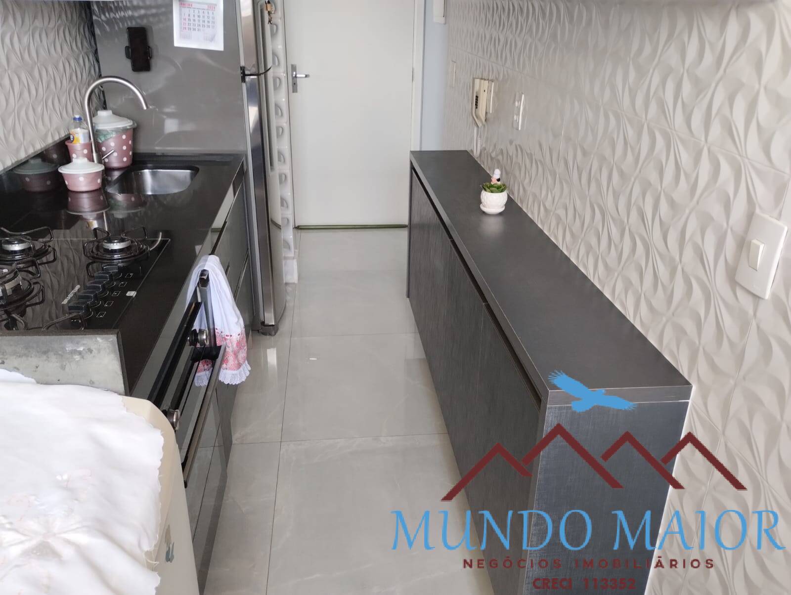 Apartamento à venda com 3 quartos, 65m² - Foto 2