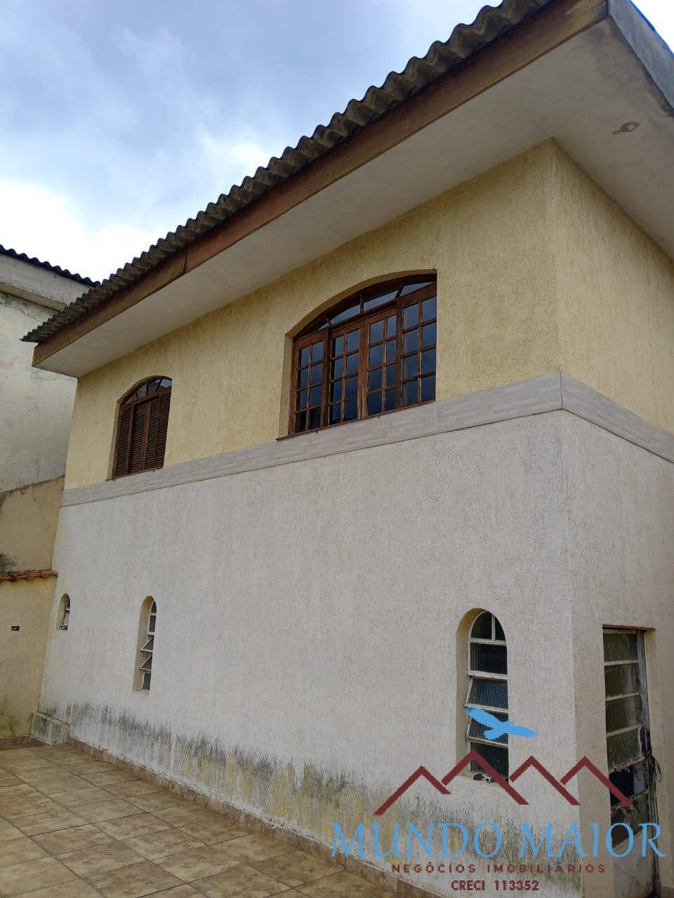 Casa à venda com 3 quartos, 290m² - Foto 2